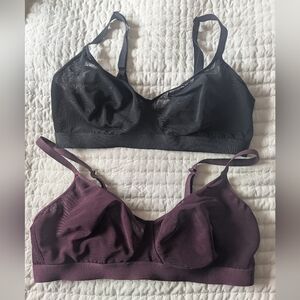 2 BOODY Black and Fig Purple Bras Large NWOT